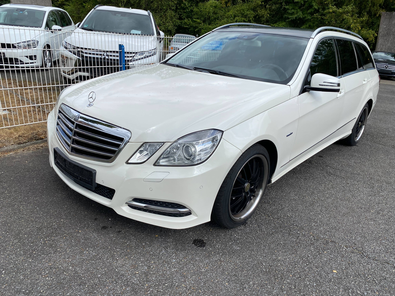 Mercedes-Benz E 200 E 200 CGI BlueEfficiency (212.248) — photo 3
