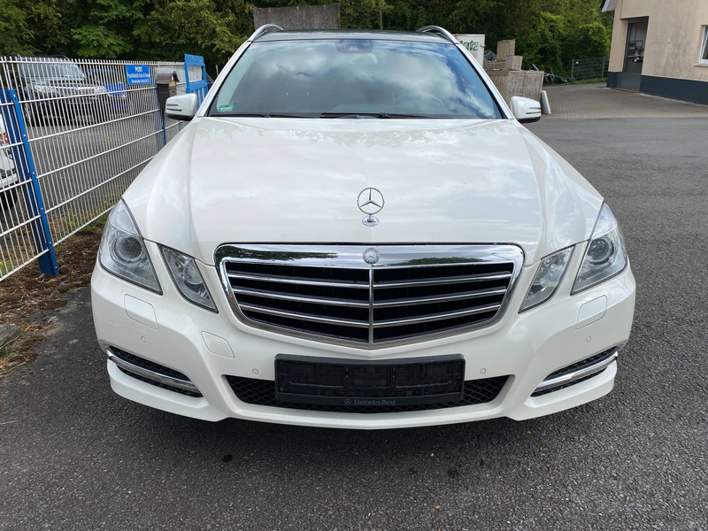 Mercedes-Benz E 200 E 200 CGI BlueEfficiency (212.248) — photo 5