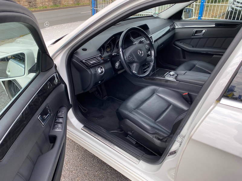Mercedes-Benz E 200 E 200 CGI BlueEfficiency (212.248) — photo 9