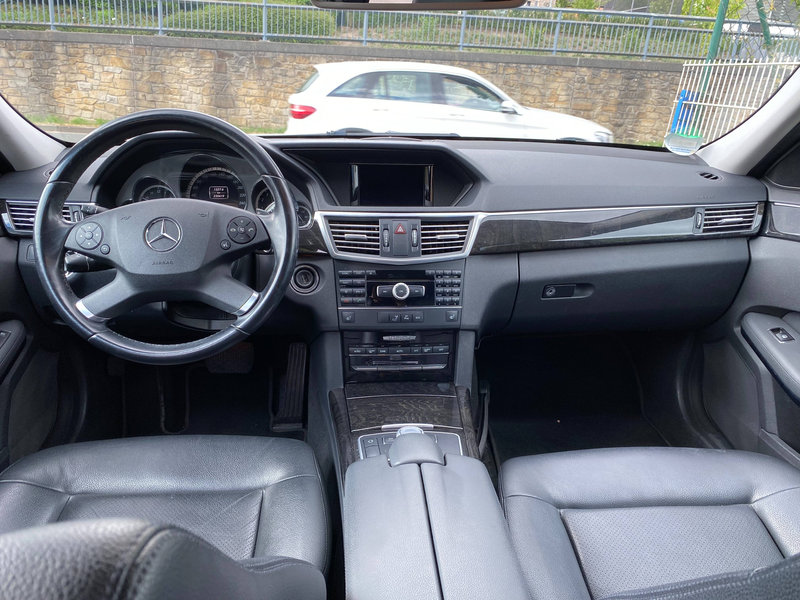 Mercedes-Benz E 200 E 200 CGI BlueEfficiency (212.248) — photo 13
