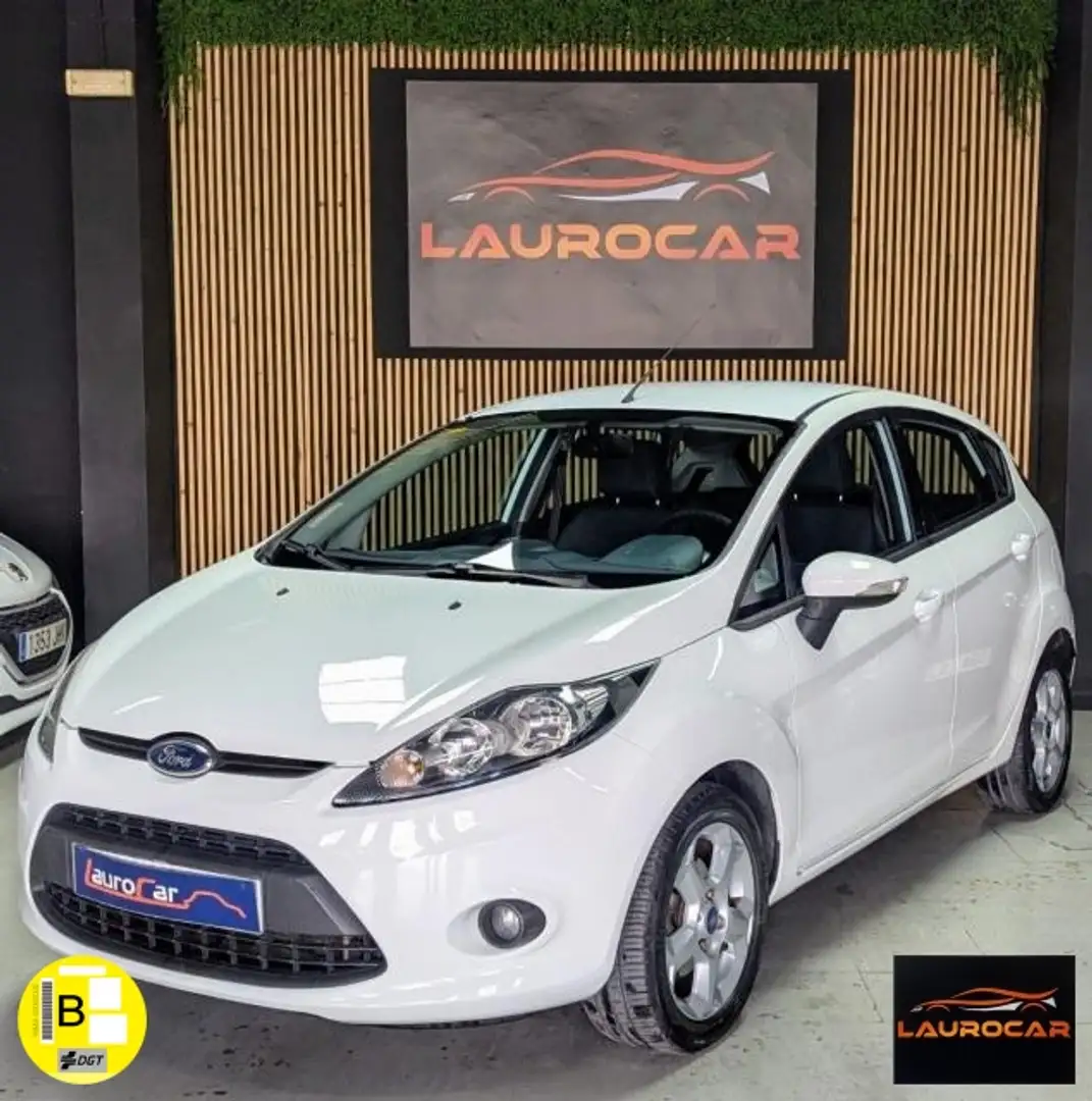 Ford Fiesta 1.4TDCi Titanium Blanc - 1