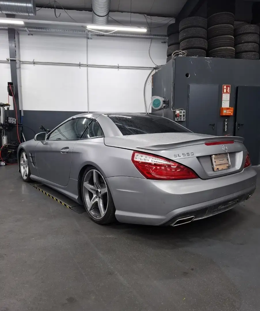 Mercedes-Benz SL 500 7G-TRONIC AMG DESIGNO R231 ABC FAHRWERK Grau - 2