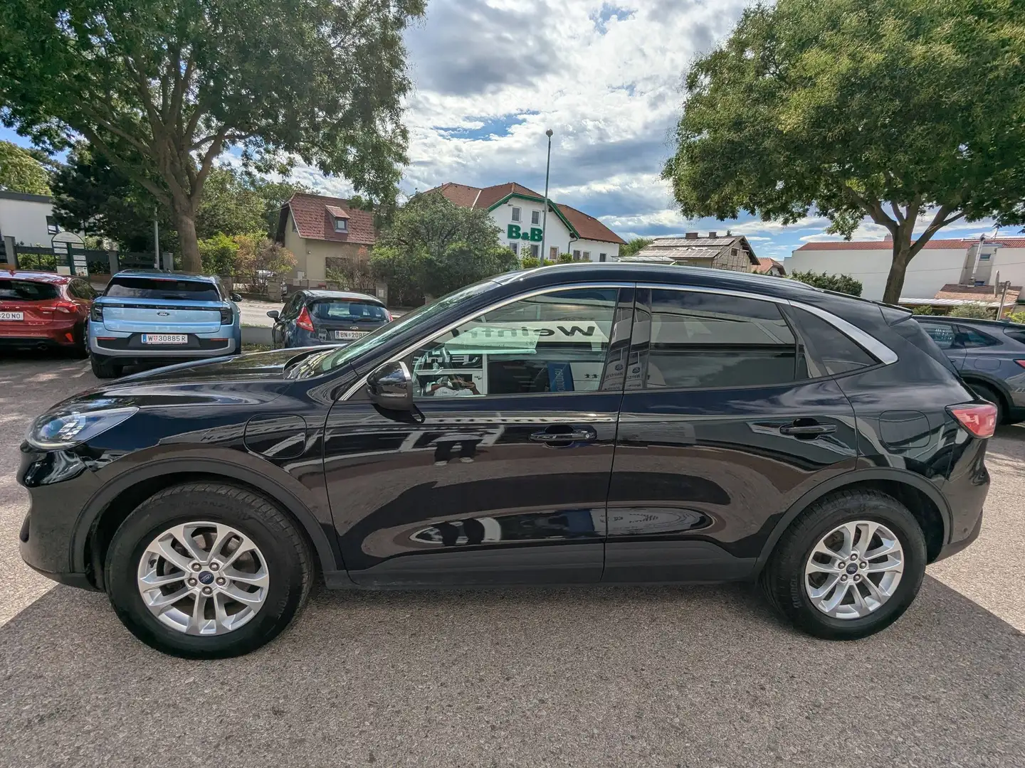 Ford Kuga Plug-In Hybrid Titanium X Schwarz - 2