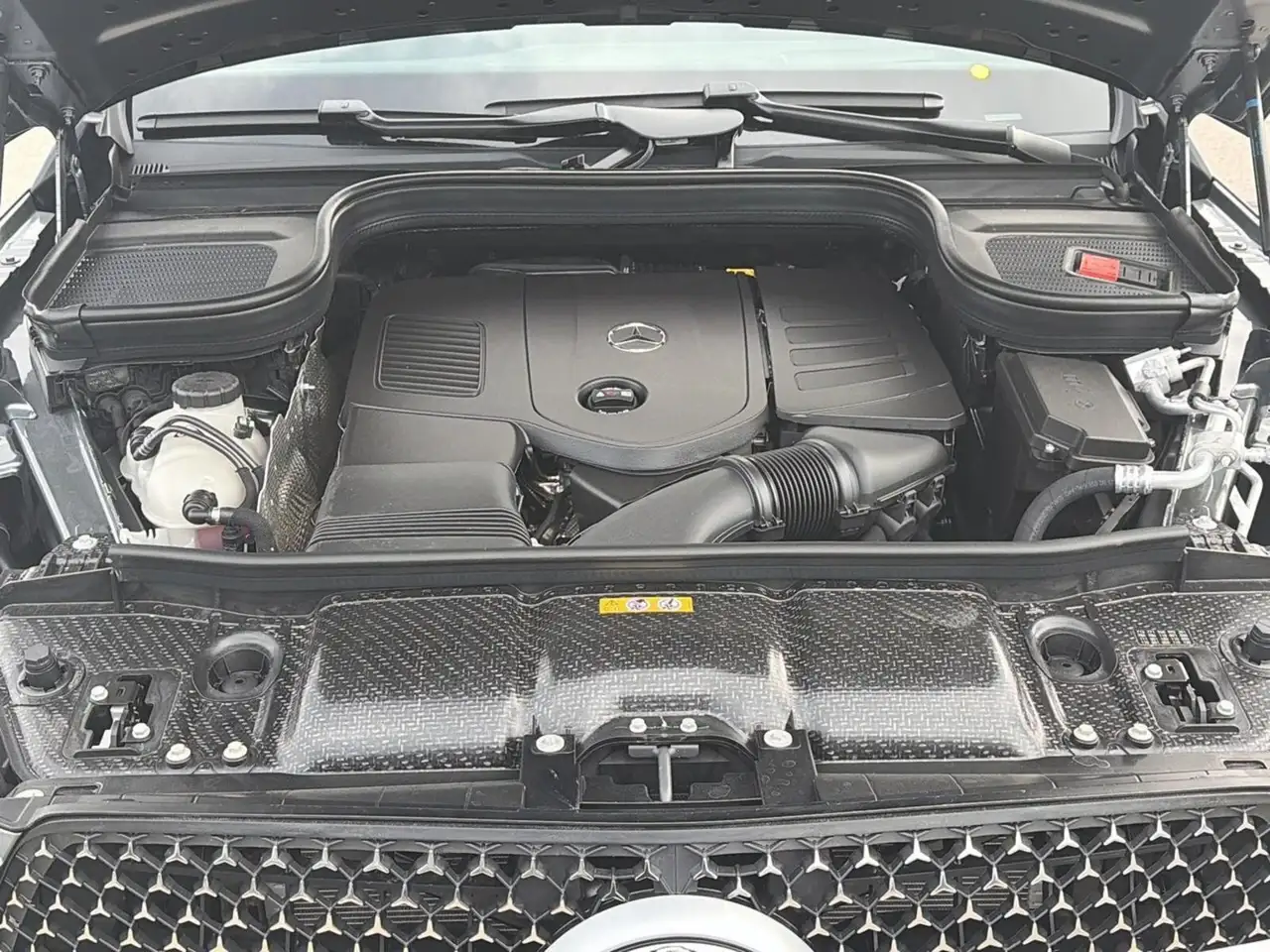 Mercedes-Benz GLE снимка Mercedes-Benz GLE