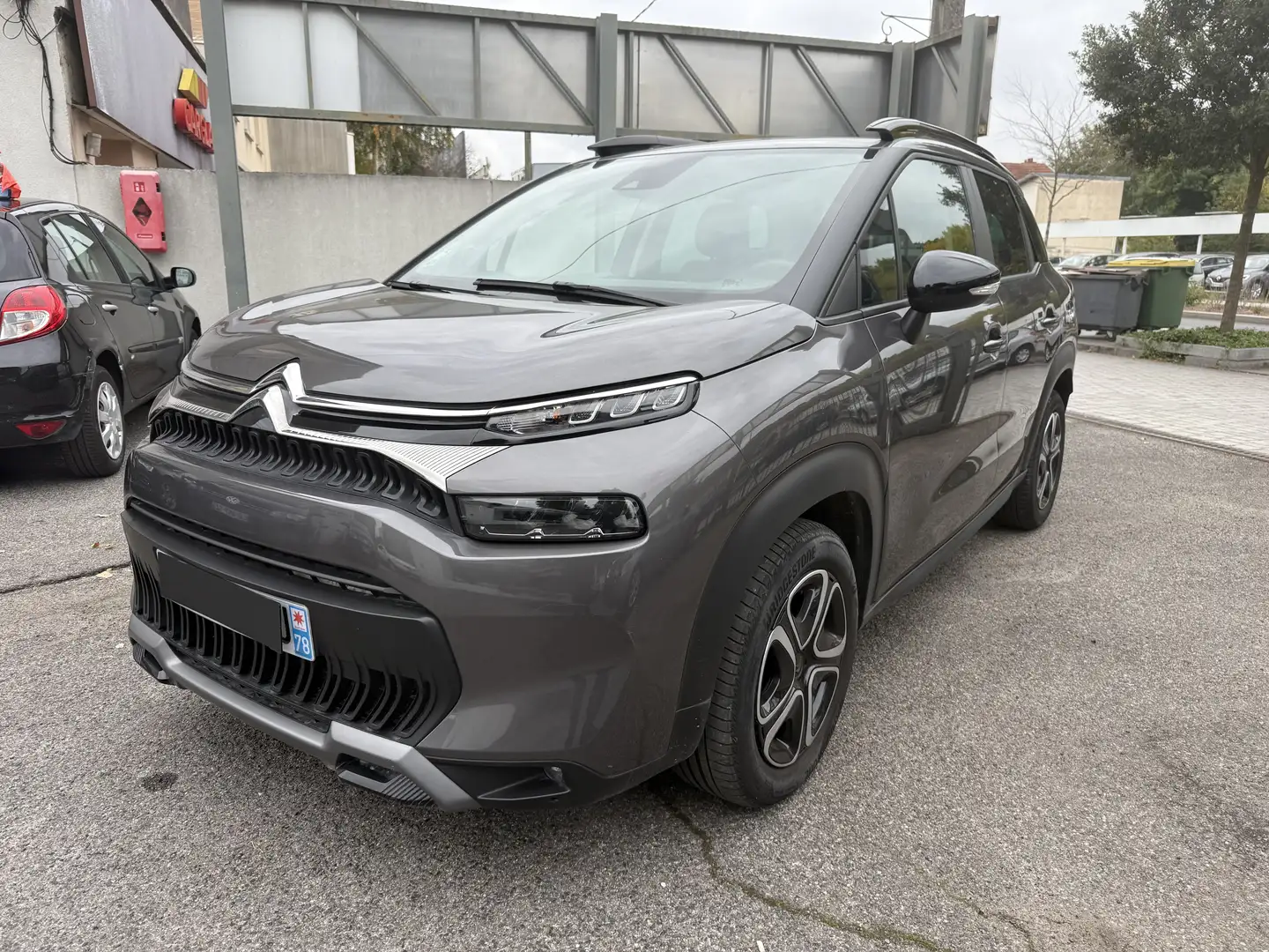 Citroen C3 Aircross PureTech 130 S&S EAT6 Shine BVA Gris - 1