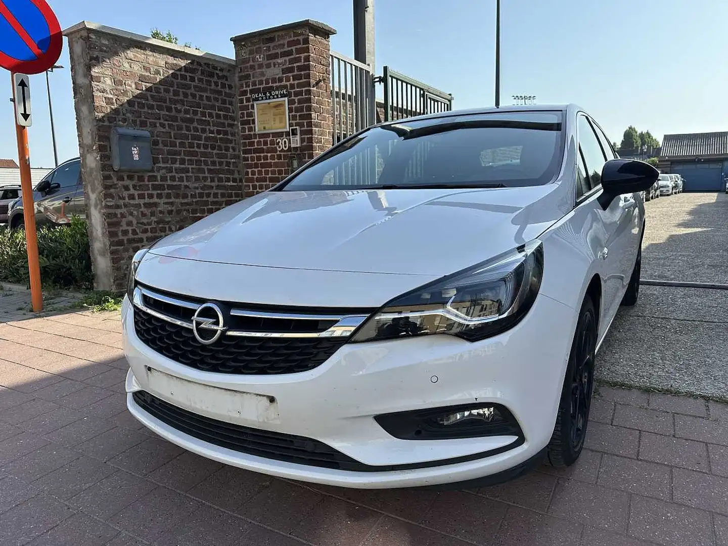 Opel Astra 1.0 I MET 156DKM BLACK EDITION Blanc - 1