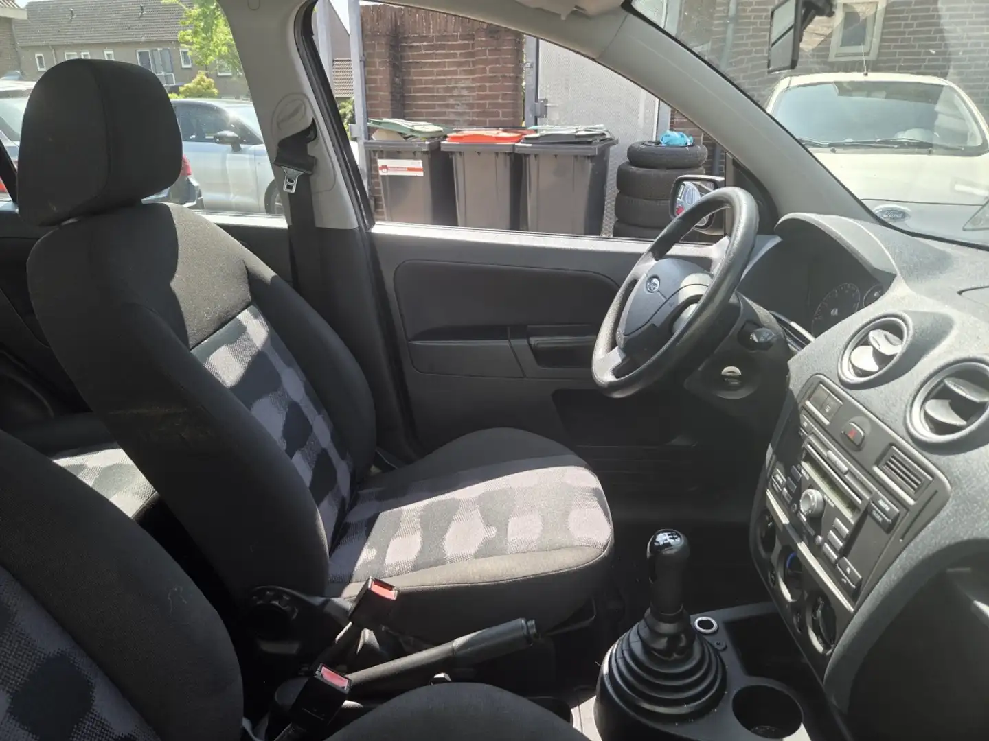 Ford Fusion 1.4-16V Champion Airco Nap Grijs - 2