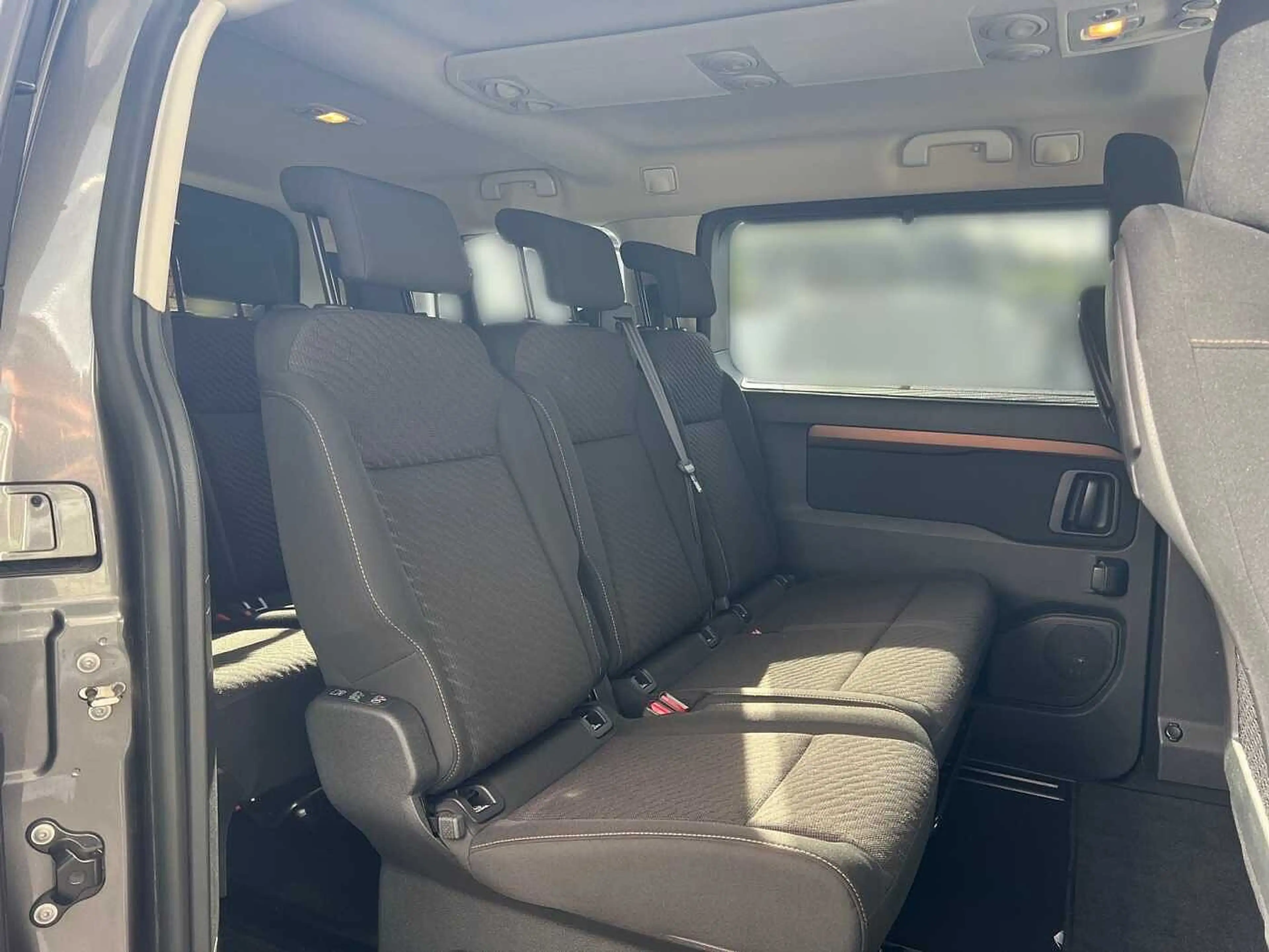 Toyota Proace Verso 2.0 D-4D Team D L1 8-Sitzer — photo 7