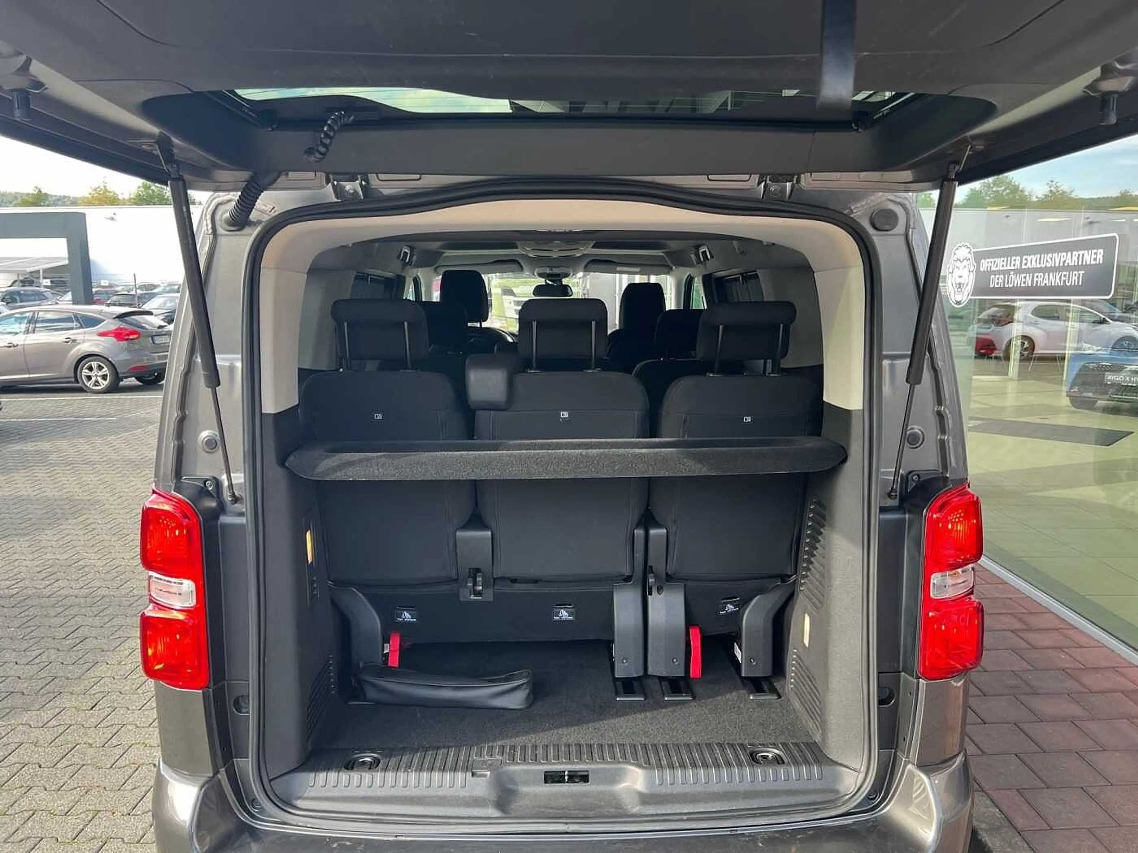 Toyota Proace Verso 2.0 D-4D Team D L1 8-Sitzer — photo 10