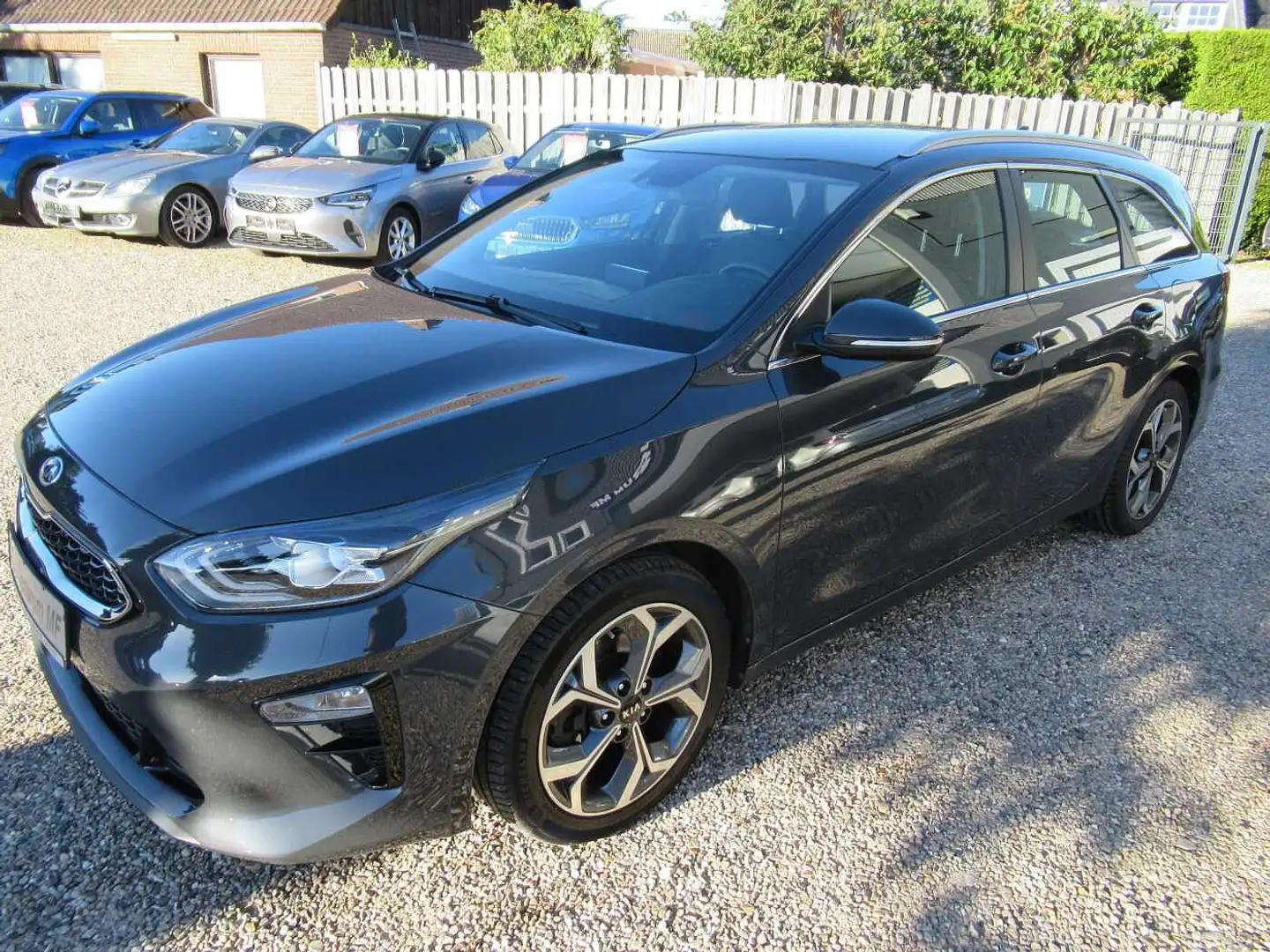 Kia Ceed / cee'd SW 1.4 T-GDI DCT OPF Spirit Grau - 1