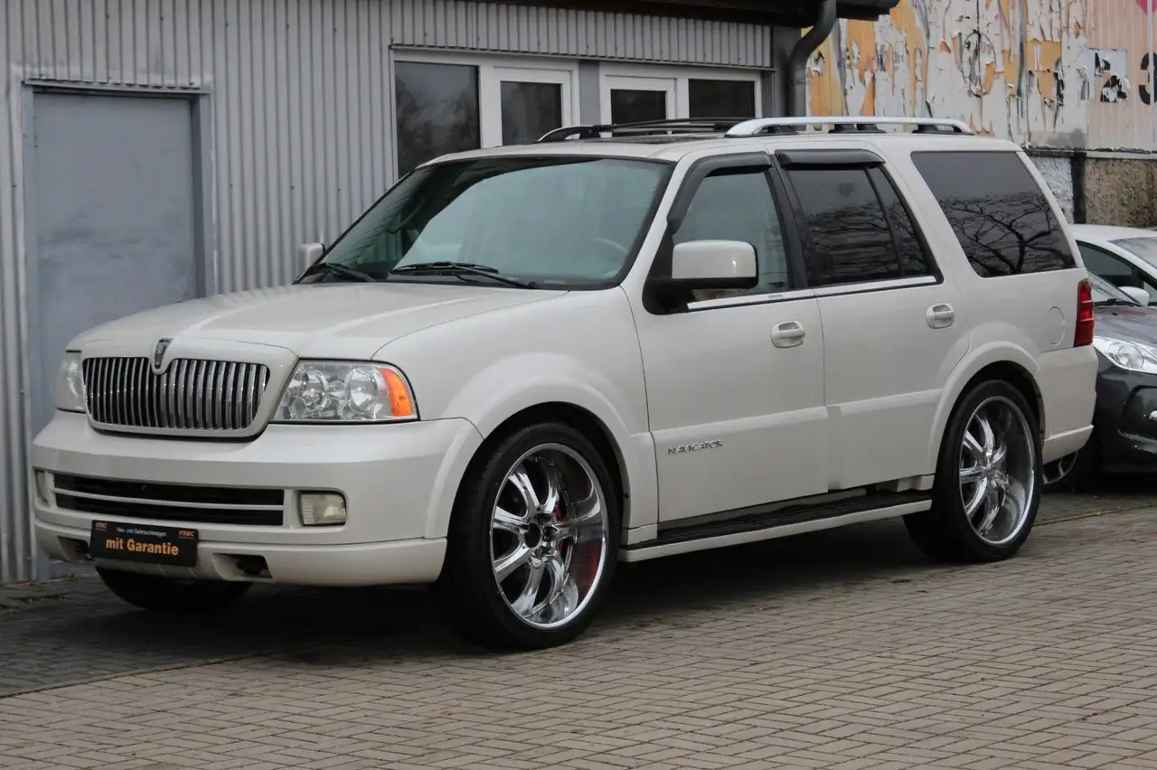 Lincoln Navigator
