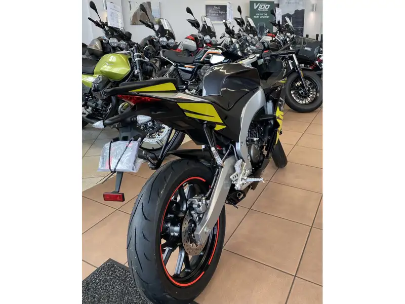 Aprilia RS 125 - foto 4