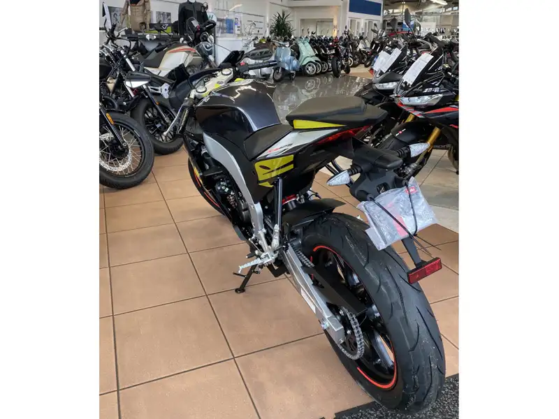 Aprilia RS 125 - foto 3