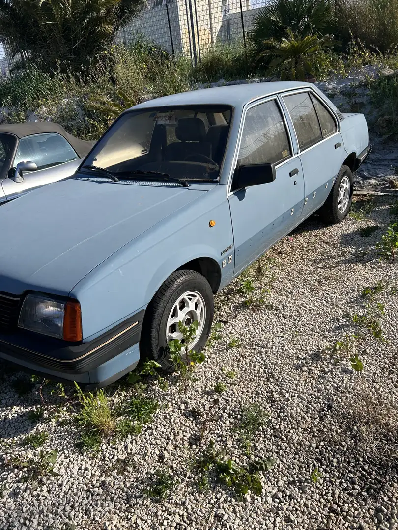 Opel Ascona Blau - 1