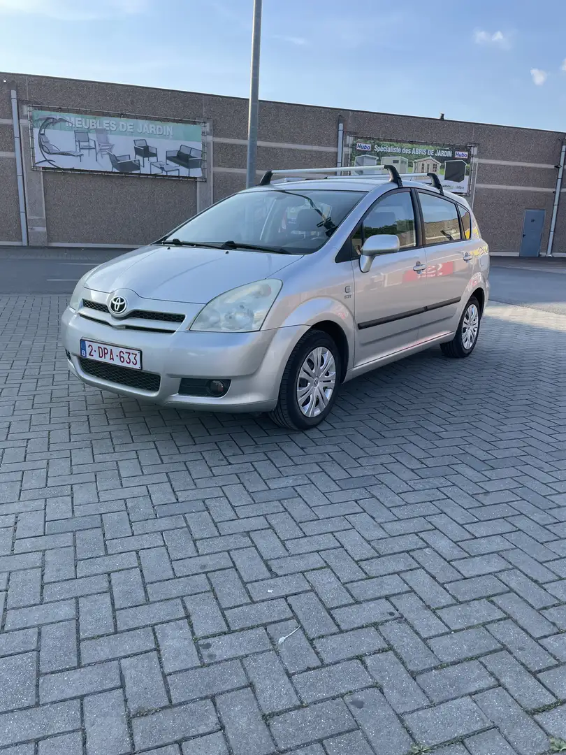 Toyota Verso Grijs - 2