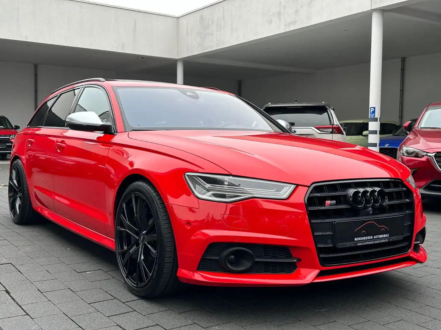 Audi S6 Avant 4.0 TFSI quattro | Pano | AHK | S Sitze Rot - 2