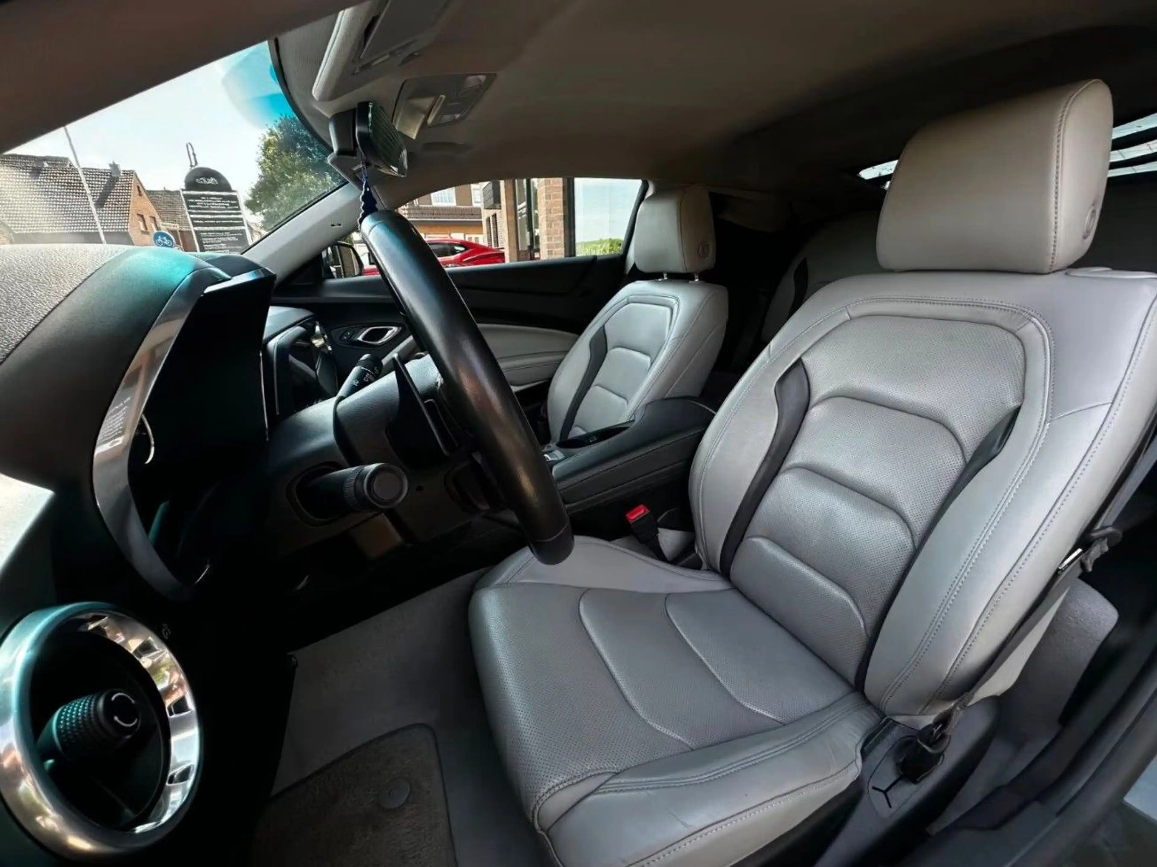 Chevrolet Camaro Coupe 3.6/Carplay/Led/SHZ/SBL/BOSE — photo 13