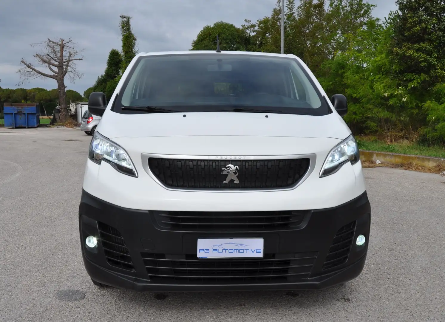 Peugeot Traveller Expert 1.6 BlueHdi 9 Posti Blanco - 2