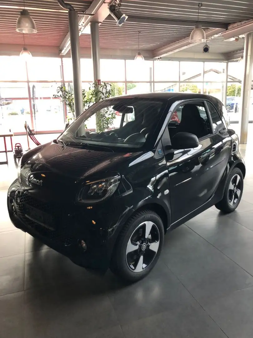 smart forTwo fortwo EQ coupe Schwarz - 1