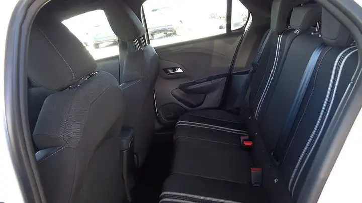 Opel Corsa 2023, foto 8