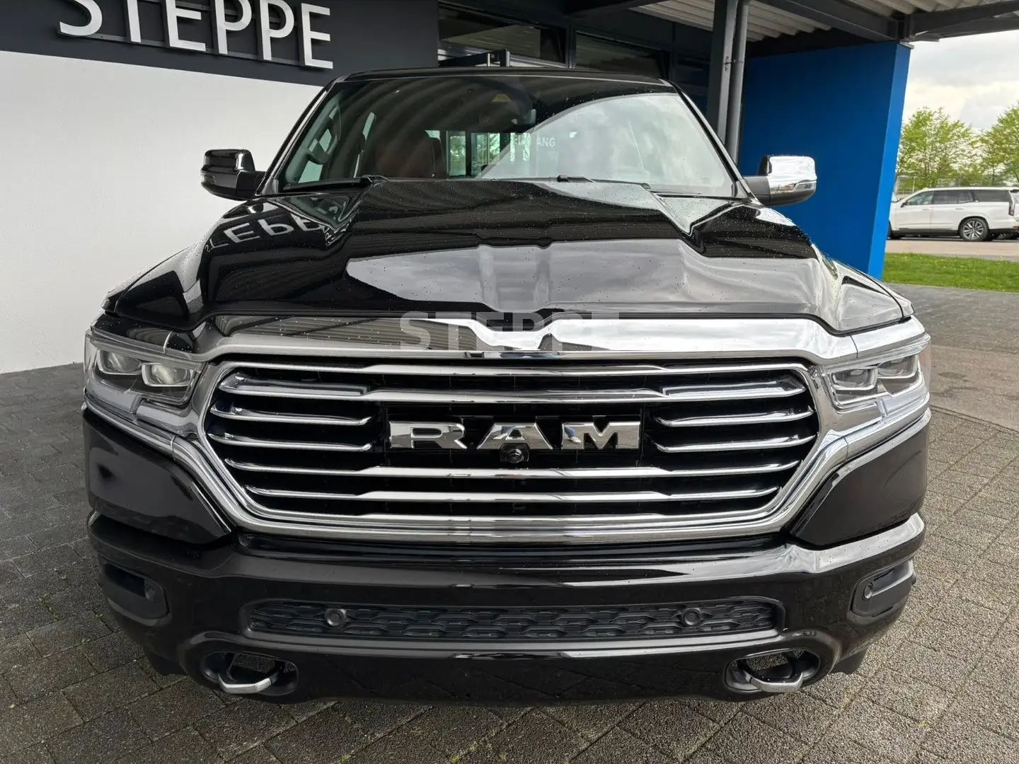 Dodge RAM 1500 5,7 V8 HEMI LONGHORN Luftfed. LPG AHK Schwarz - 2