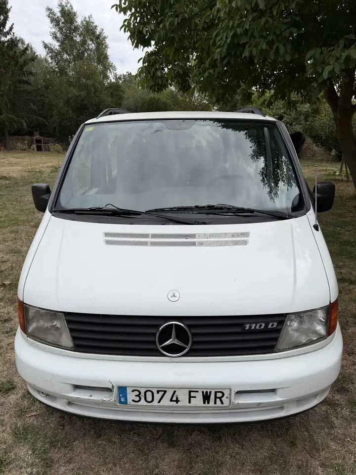 Mercedes-Benz Vito TD Furgón 110, foto 2