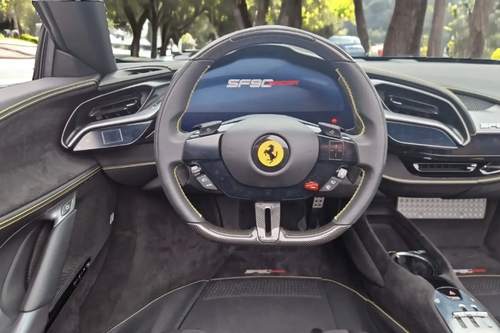 Ferrari SF90 Spider Negro - 2