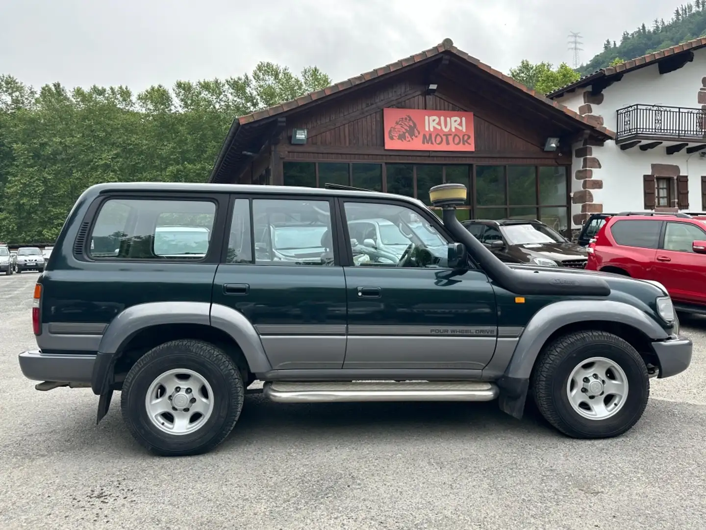 Toyota Land Cruiser HDJ 80 Station Wagon - 1