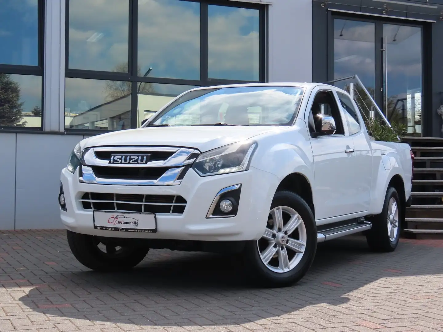 Isuzu D-Max 1.9 Turbodiesel Cab 4WD LKW Blanc - 2