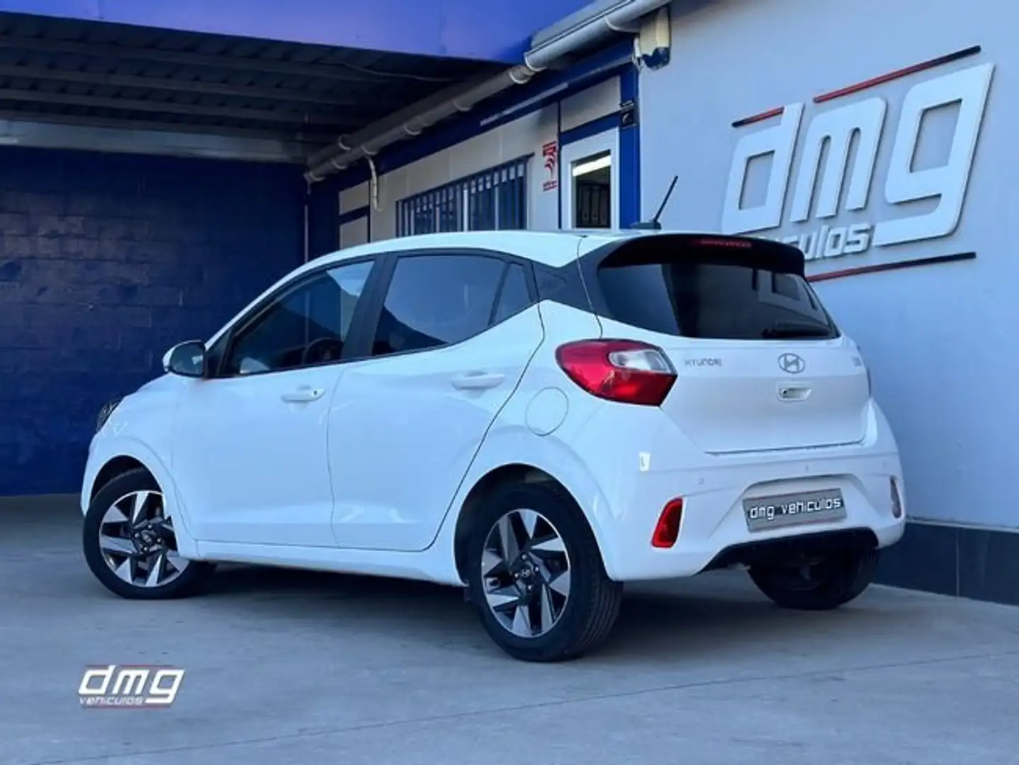 Hyundai i10 1.0 MPI Klass Aut. Blanco - 2