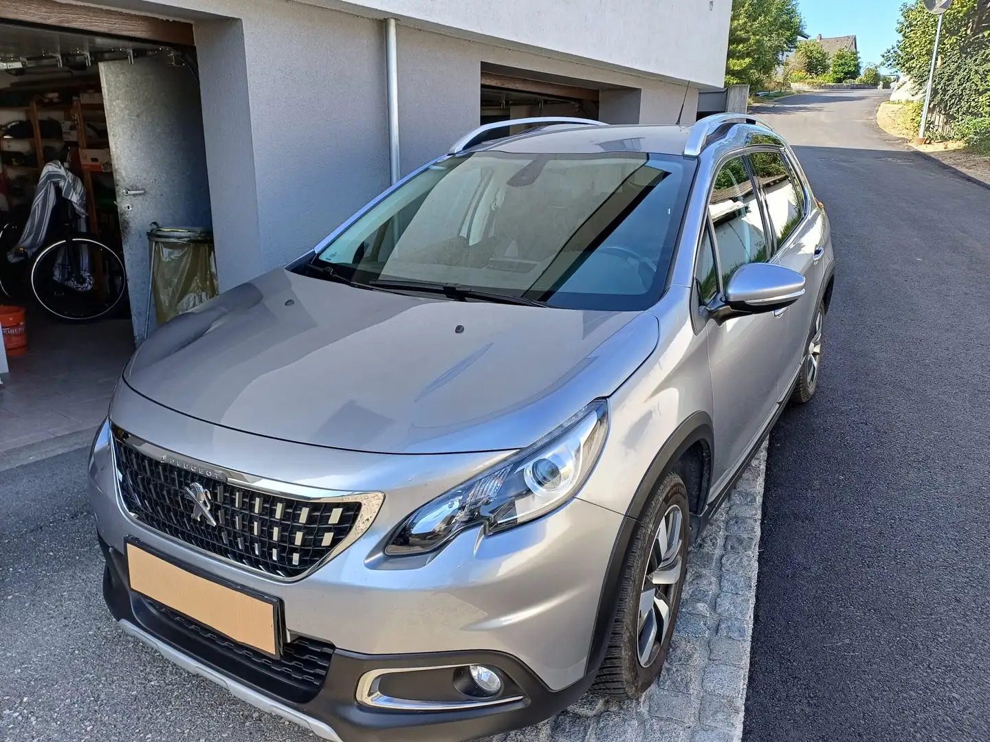 Peugeot 2008 BlueHDi 100 STOP & START Allure - 2