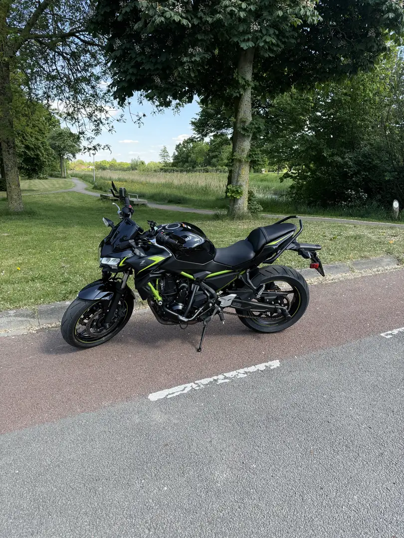 Kawasaki Z 650 Kawasaki Z650 | 09-2022 | 1e eigenaar | Vol Opties Zwart - 1
