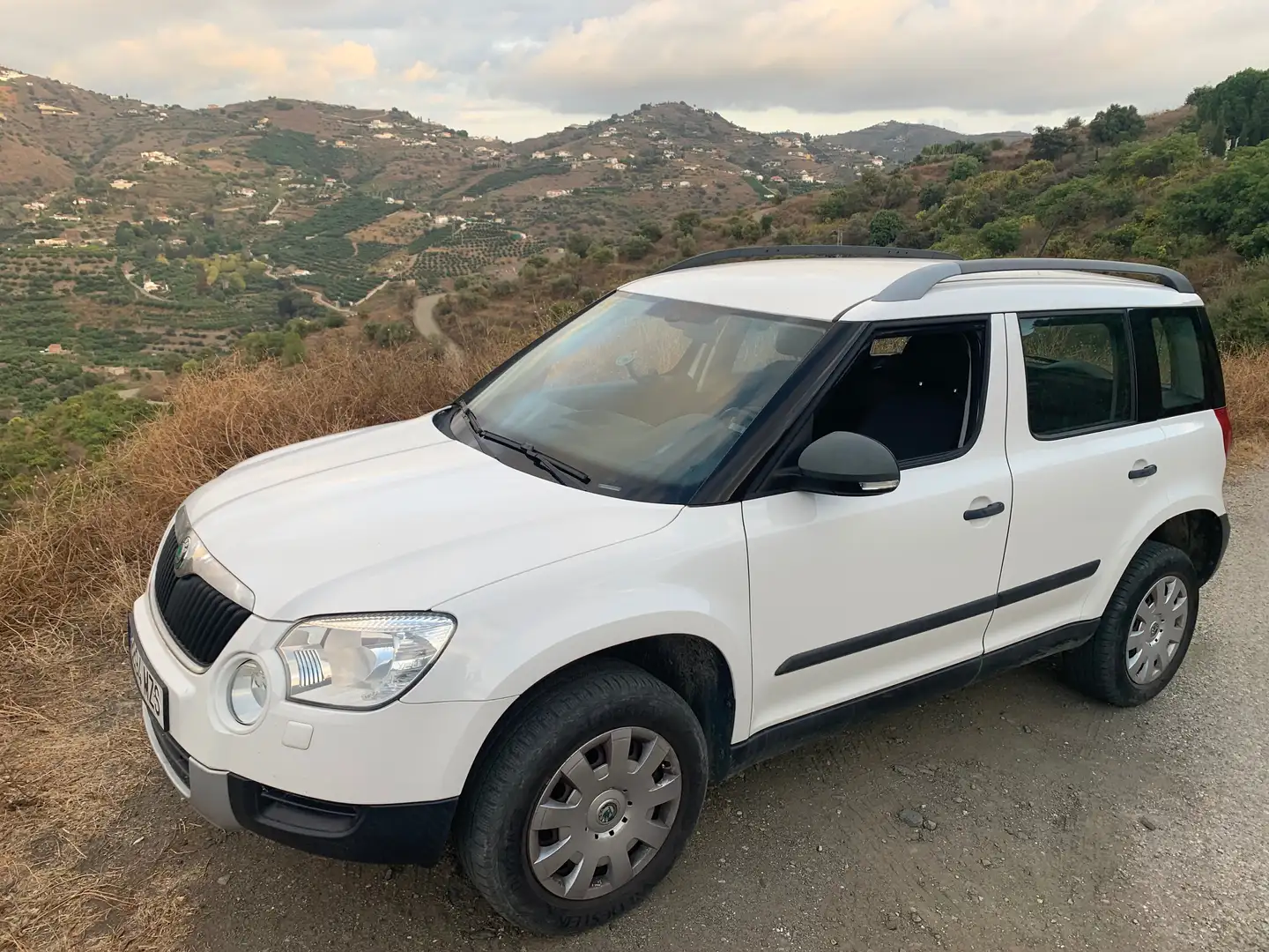 Skoda Yeti Yeti 1.2 TSI Active DSG 4x2 Active Blanco - 1