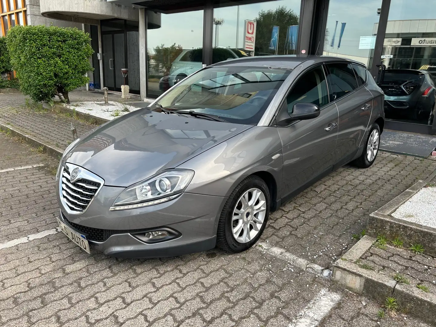 Lancia Delta 1.6 mjt S 120cv dpf Grigio - 1