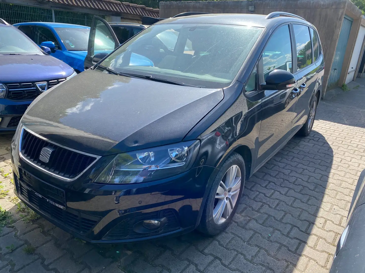 SEAT Alhambra 2.0 TDI DSG Scheckheft Tuv1/27 Navi SHZ PDC AHK Noir - 1