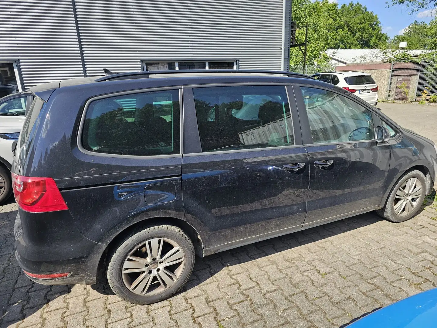 SEAT Alhambra 2.0 TDI DSG Scheckheft Tuv1/27 Navi SHZ PDC AHK Noir - 2