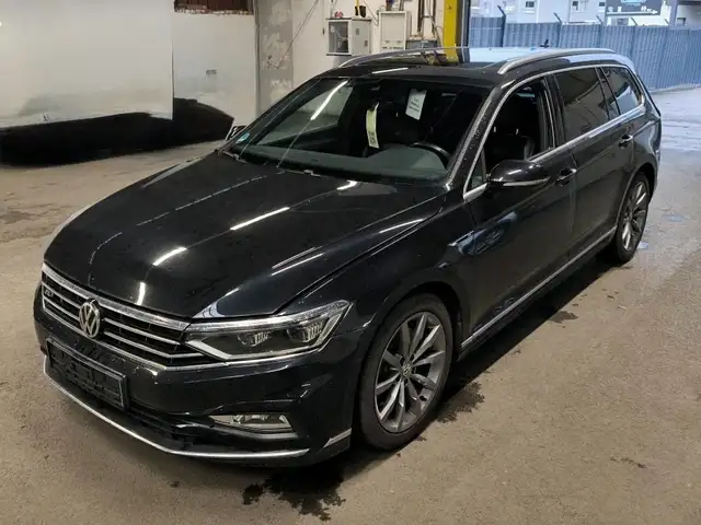 Volkswagen Passat Variant Elegance 4Mot. *R-Line*VOLL+VOLL*PANORAMA*