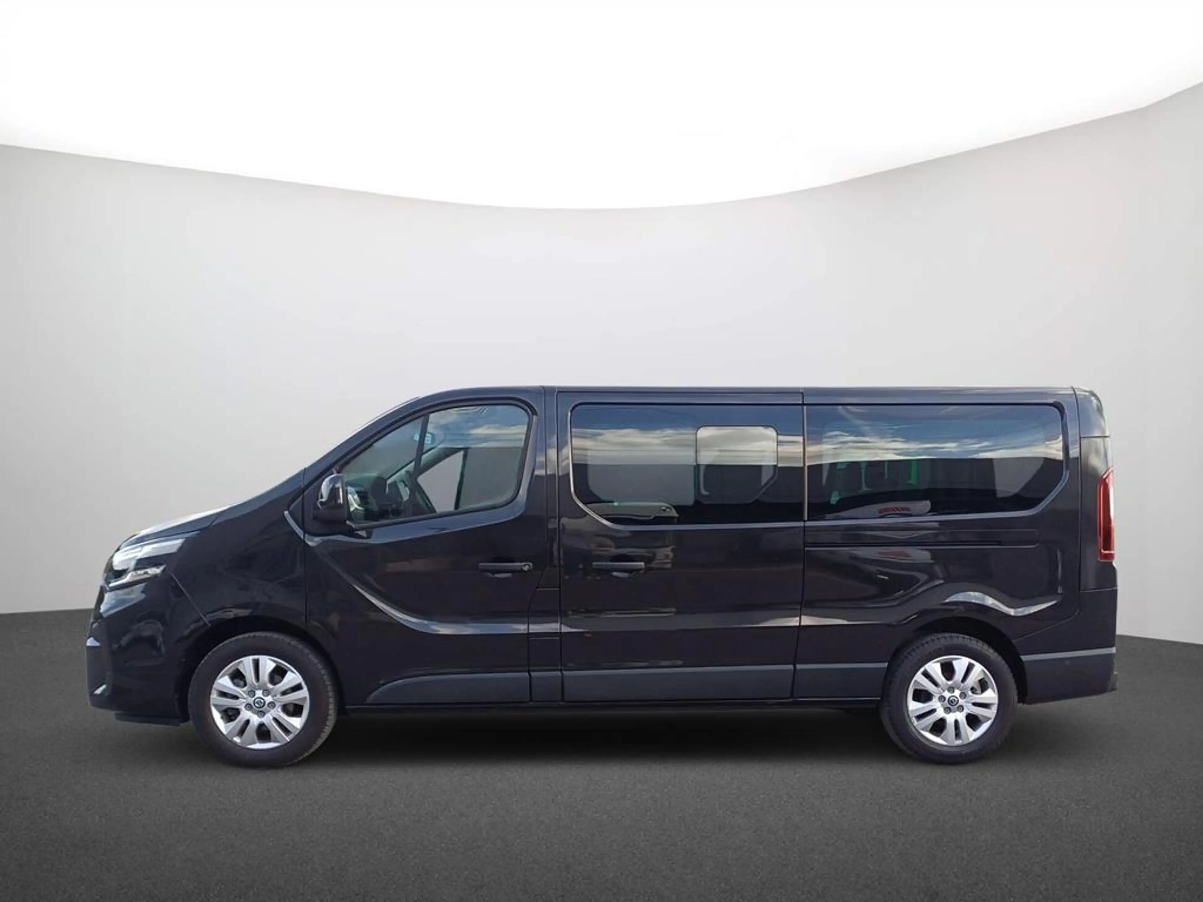 Nissan Primastar Kombi9 L2H1 3,0t dci170 DCT Tekna 2ST HK BES+ Desi — photo 4