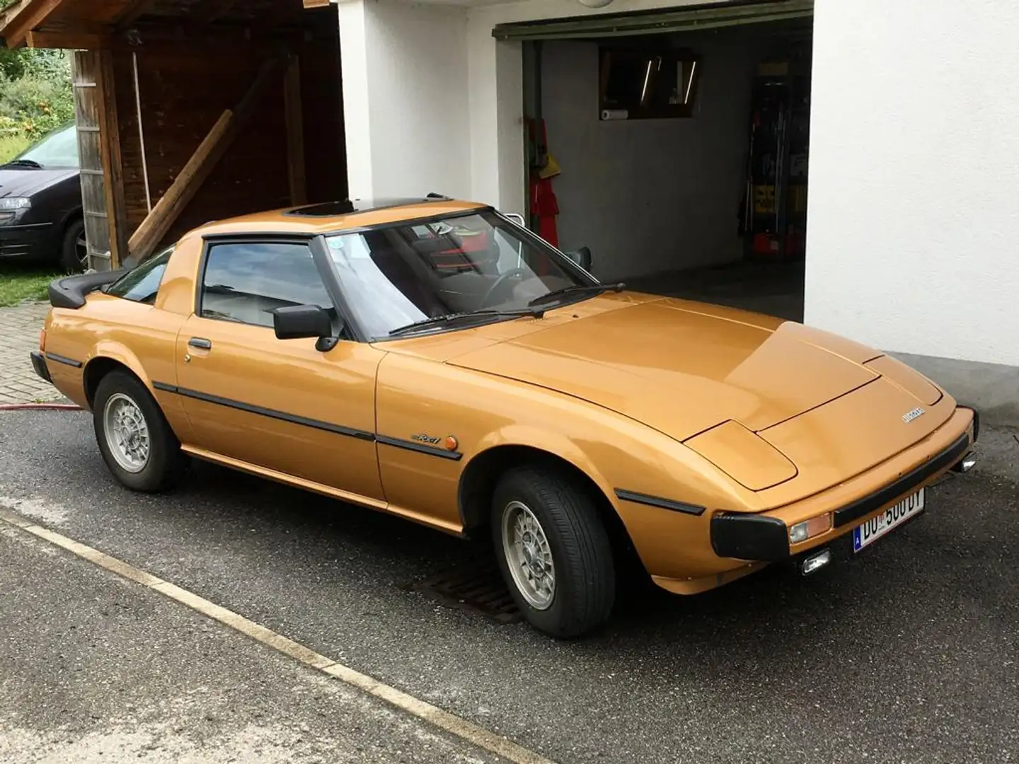 Mazda RX-7 RX 7 Wankel Gold - 1