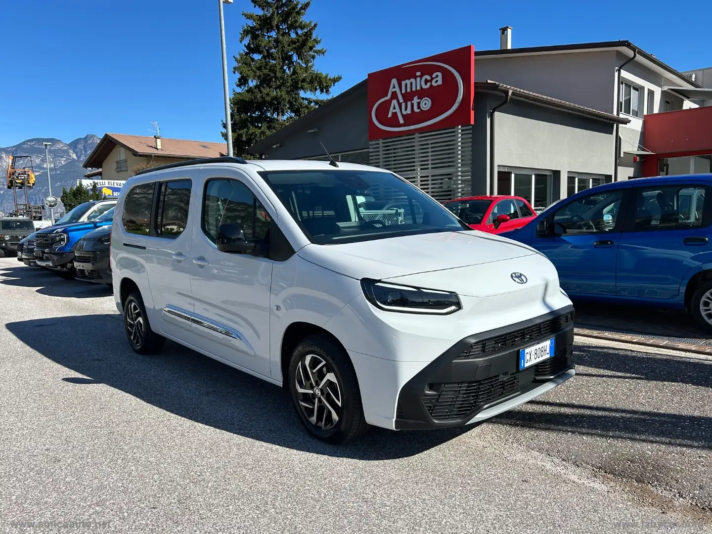Toyota Proace City Verso 1.5D 130CV Long Exec. 7 POSTI Bianco - 2