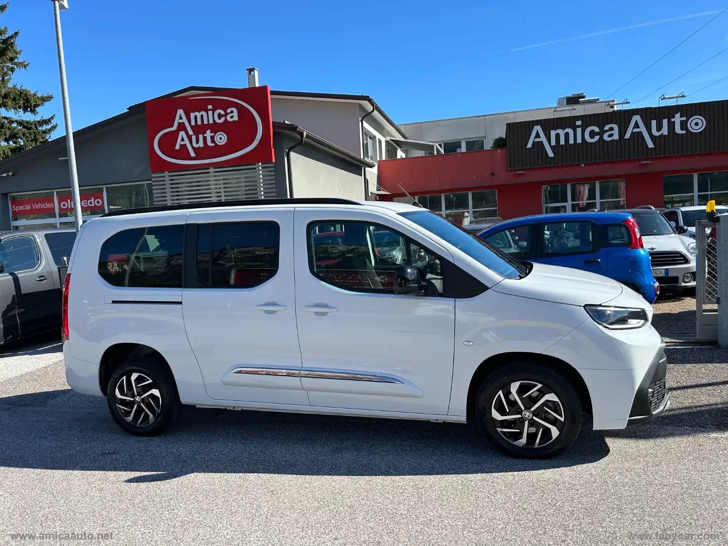 Toyota Proace City Verso 1.5D 130CV Long Exec. 7 POSTI Bianco - 1