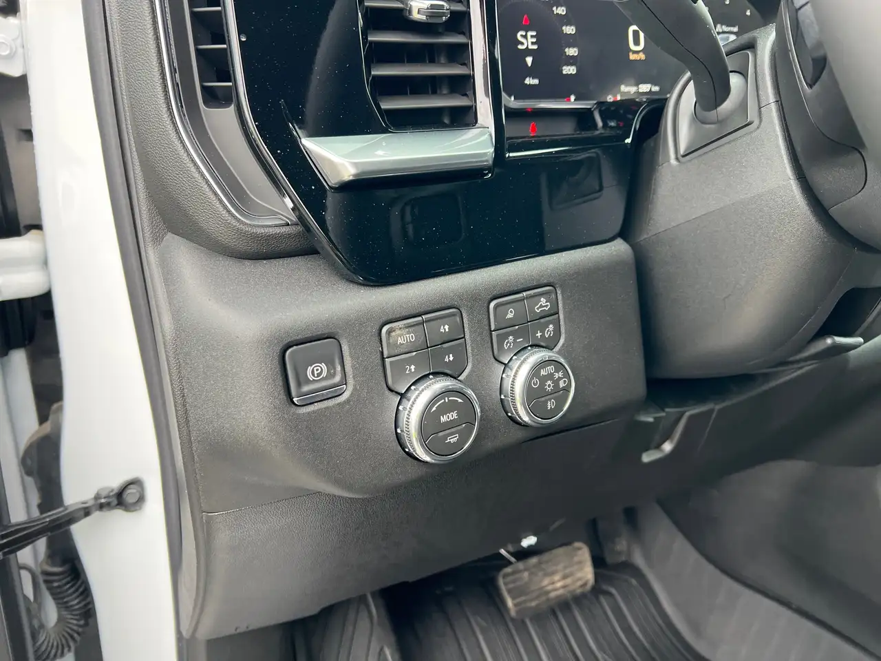 GMC Sierra 3500 снимка GMC Sierra 3500