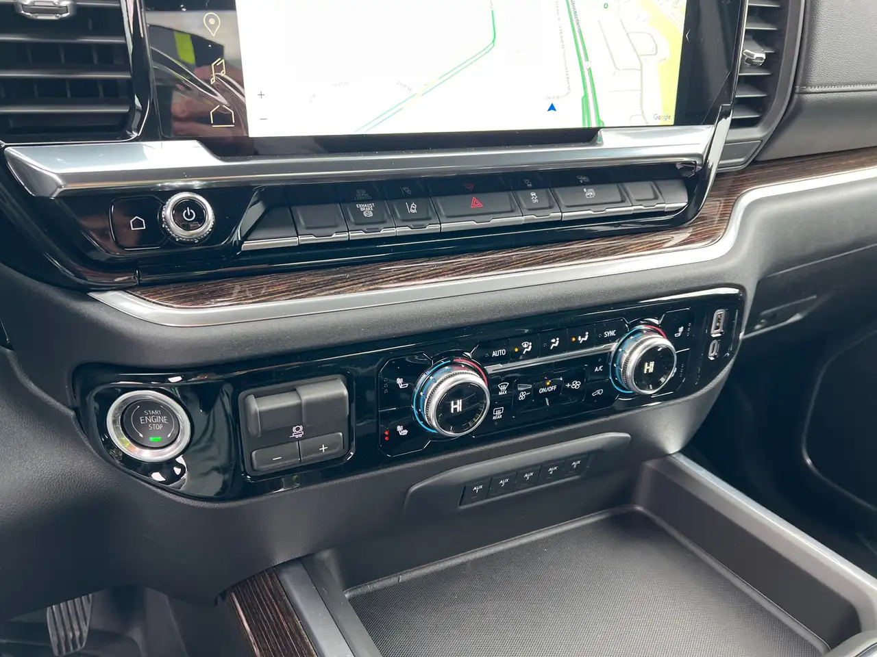GMC Sierra 3500 снимка GMC Sierra 3500