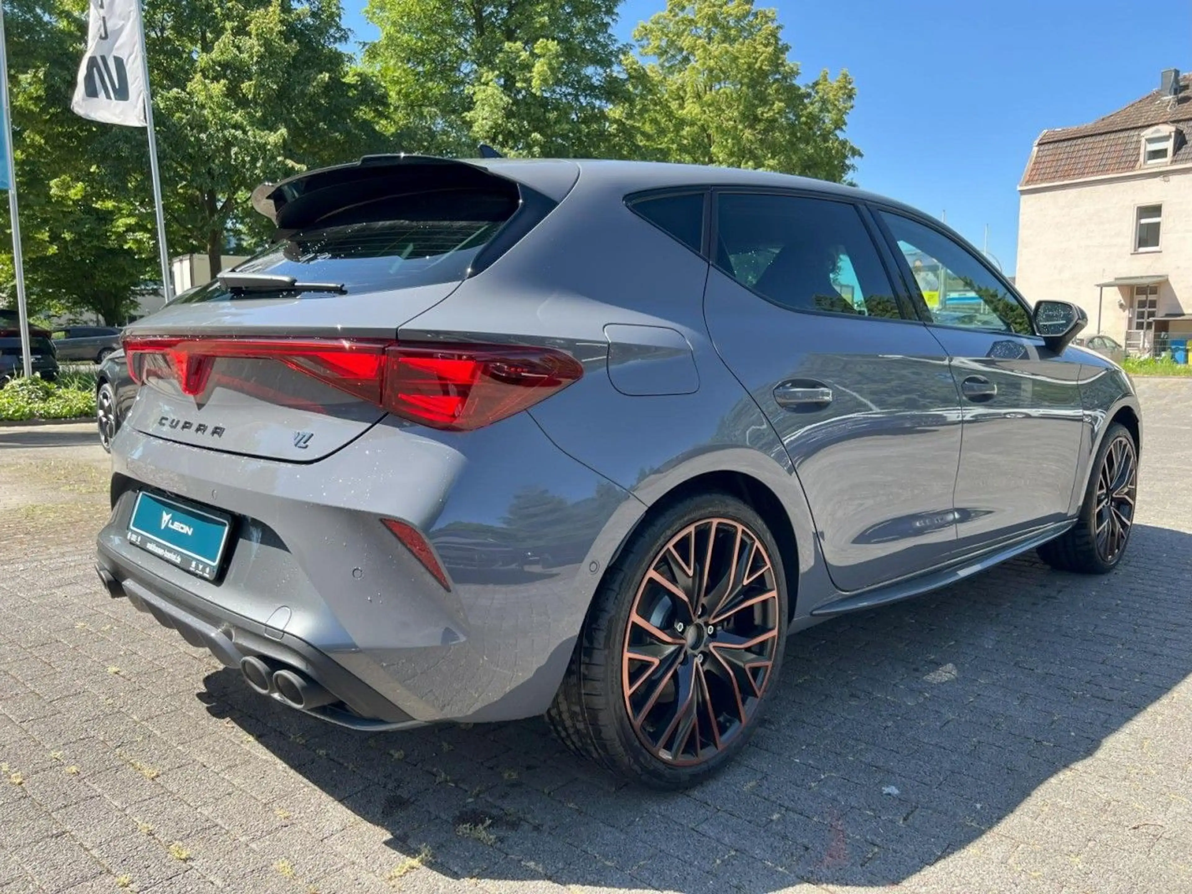 CUPRA Leon VZ 2.0 TSI +Matrix+Sennheiser — photo 3