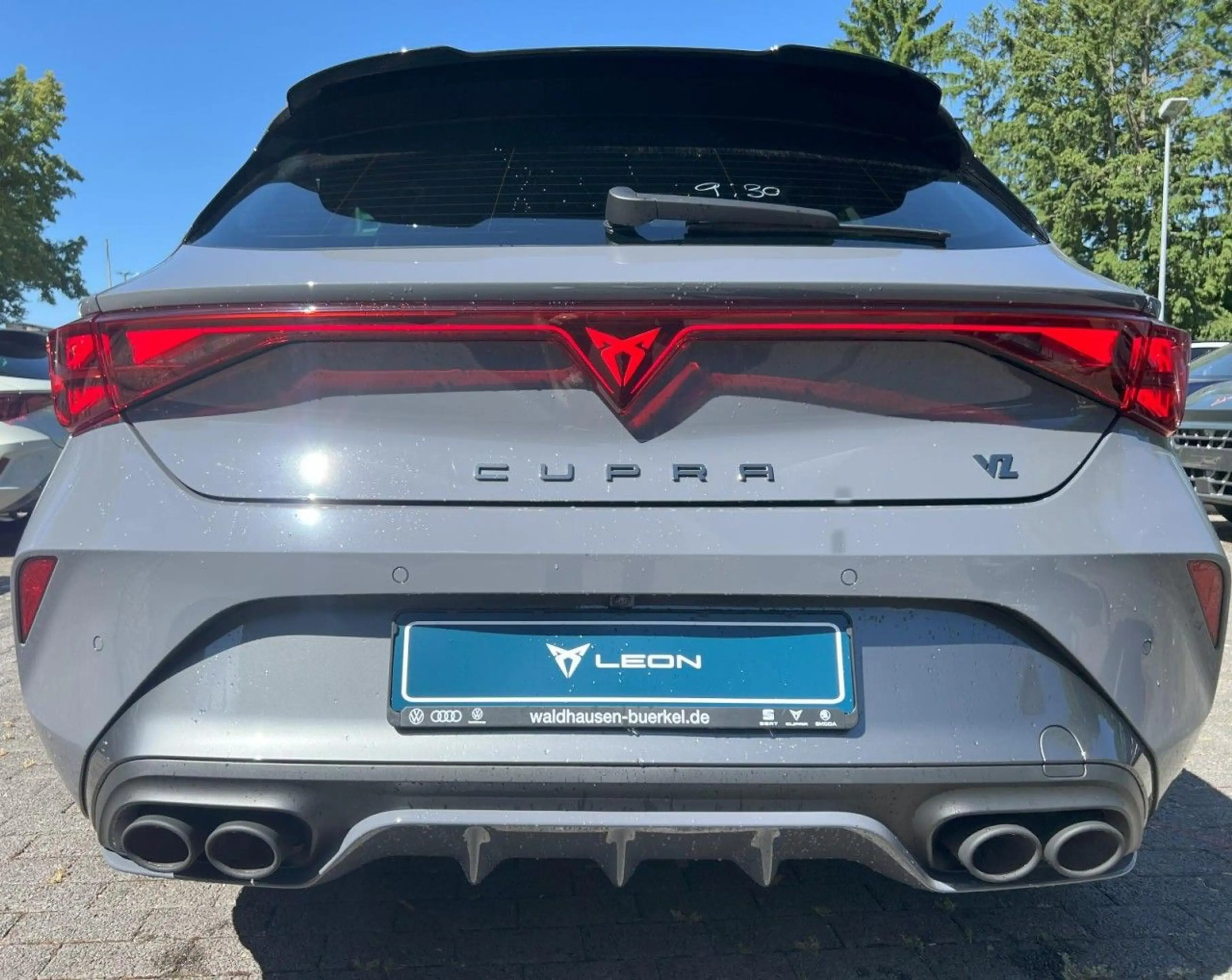 CUPRA Leon VZ 2.0 TSI +Matrix+Sennheiser — photo 4