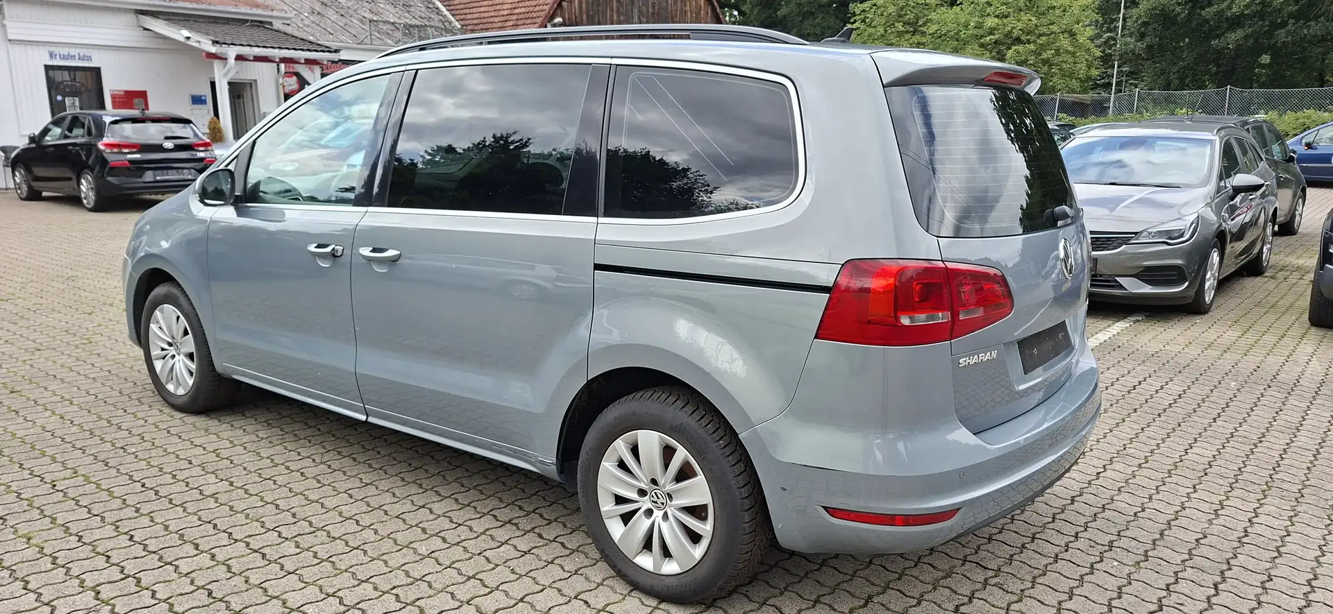 Volkswagen Sharan 2.0 TDI Comfortline BMT*Automatik*Pano*NAVI*AHK Blau - 2
