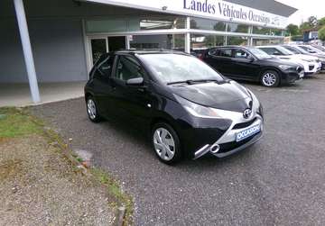 1.0 vvt-i x-play 5p