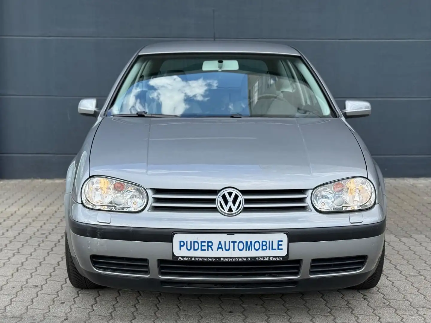 Volkswagen Golf IV 1.6 Ocean Automatik 1.Hand Klimaaut Navi Grau - 2