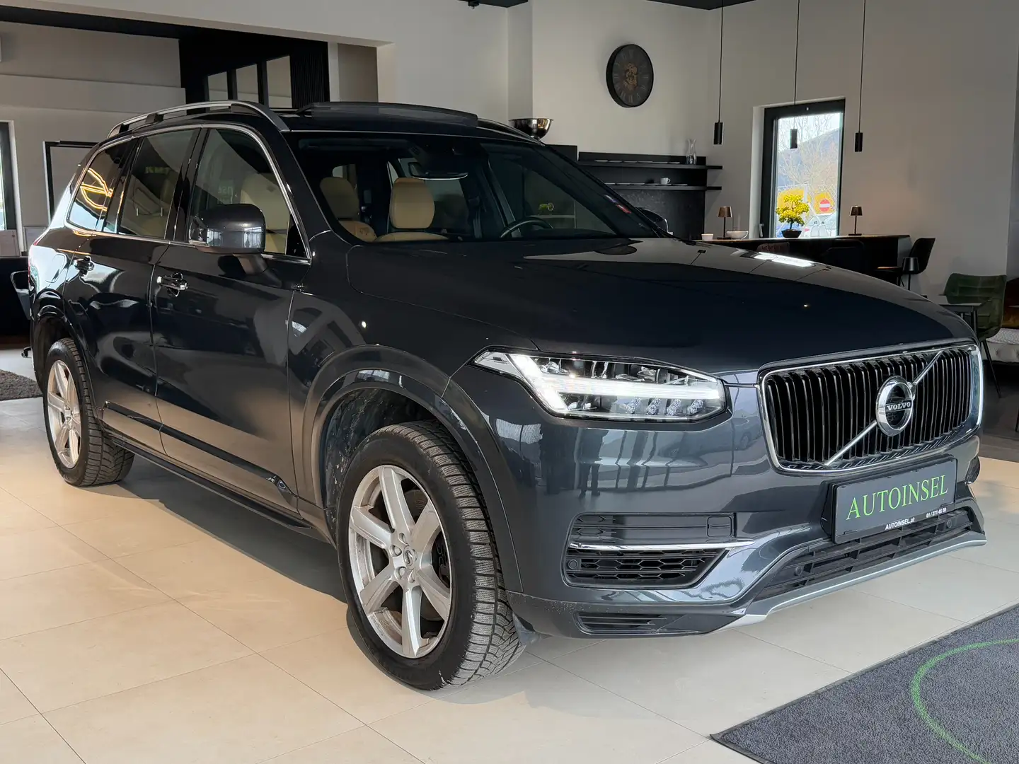 Volvo XC90 PHEV T8 7 Sitze Grau - 2