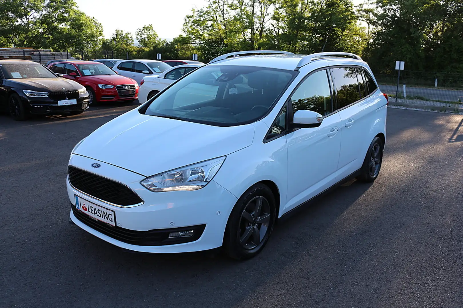 Ford Grand C-Max Grand C-MAX Titanium 1,5 TDCi 7 Sitzer Weiß - 2